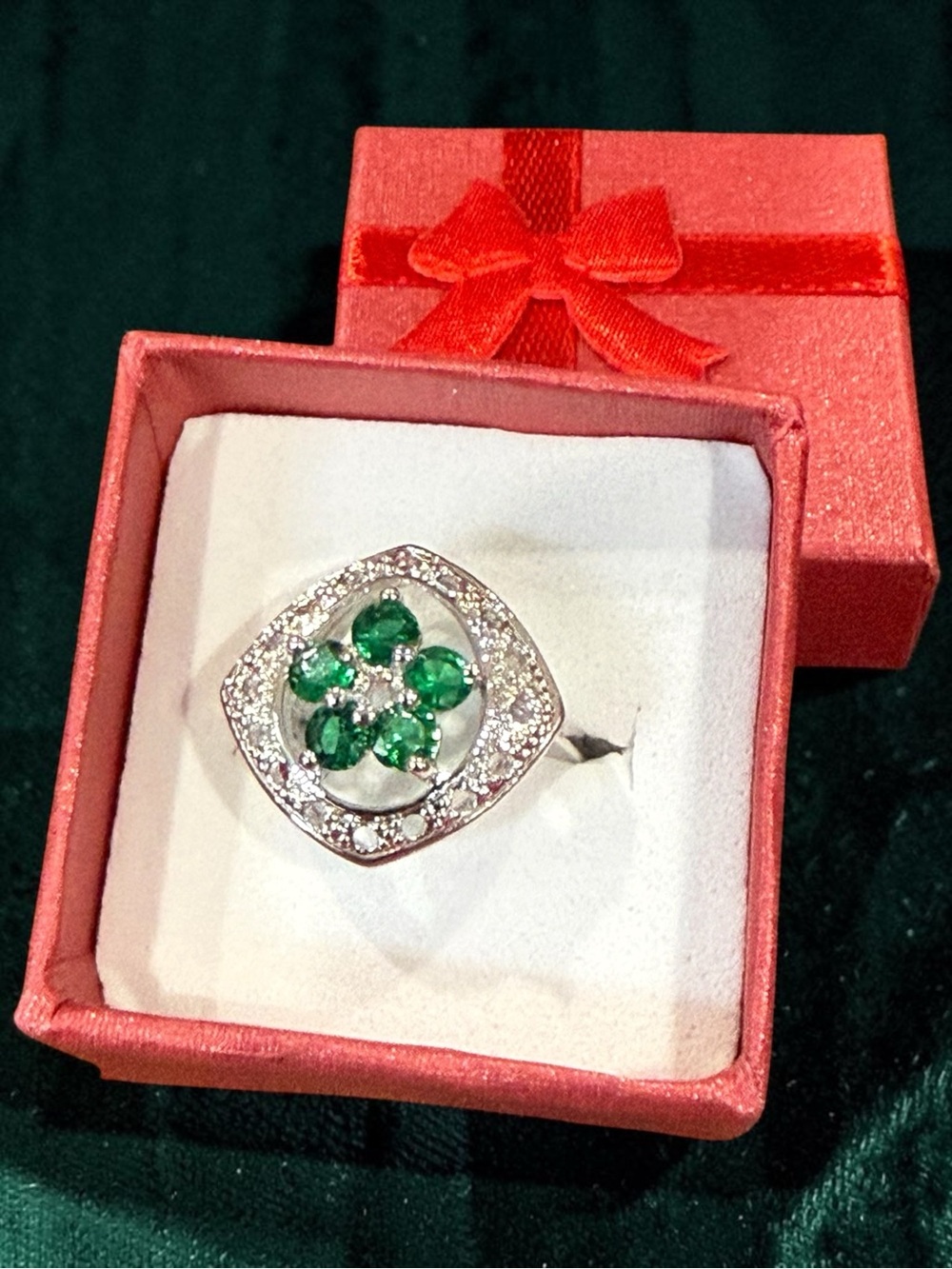 Woman’s green stone zirconia crystals ring